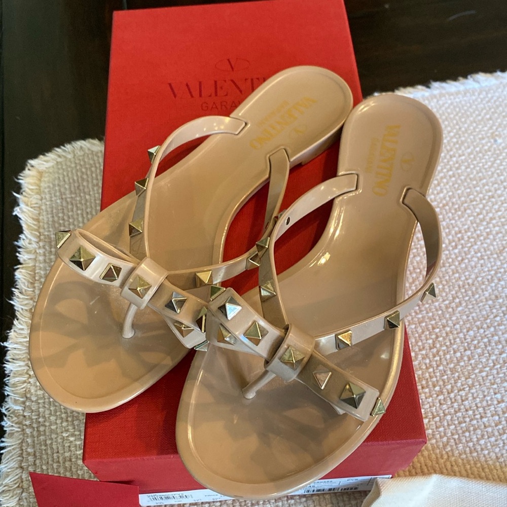 Valentino Garavani Rockstud Jelly Flip Flop